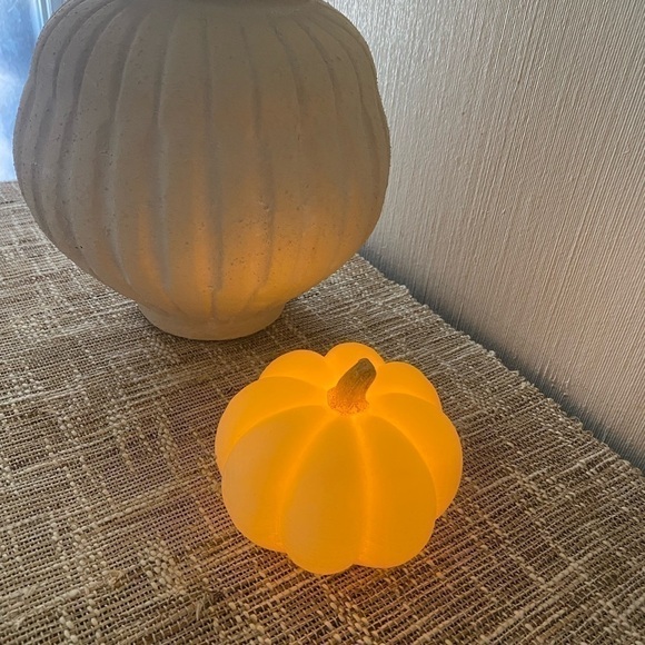 Small White Light Up Fall Pumpkin - Picture 1 of 4